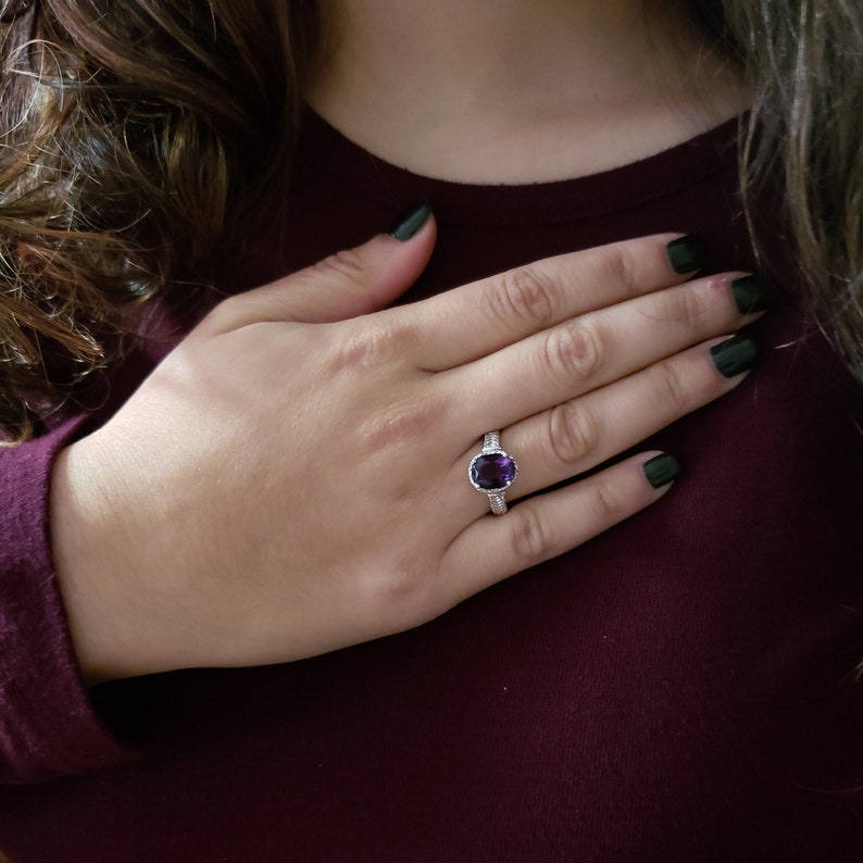 14Kt Gold Amethyst /& Diamond Oval Ring