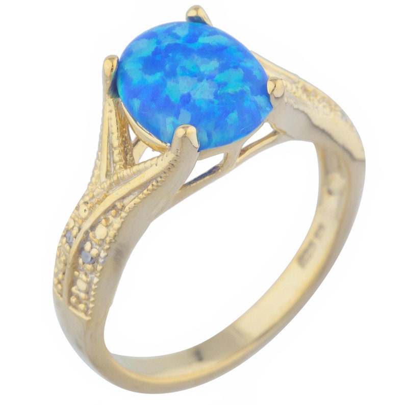 14Kt Gold Blue Opal /& Diamond Oval Ring