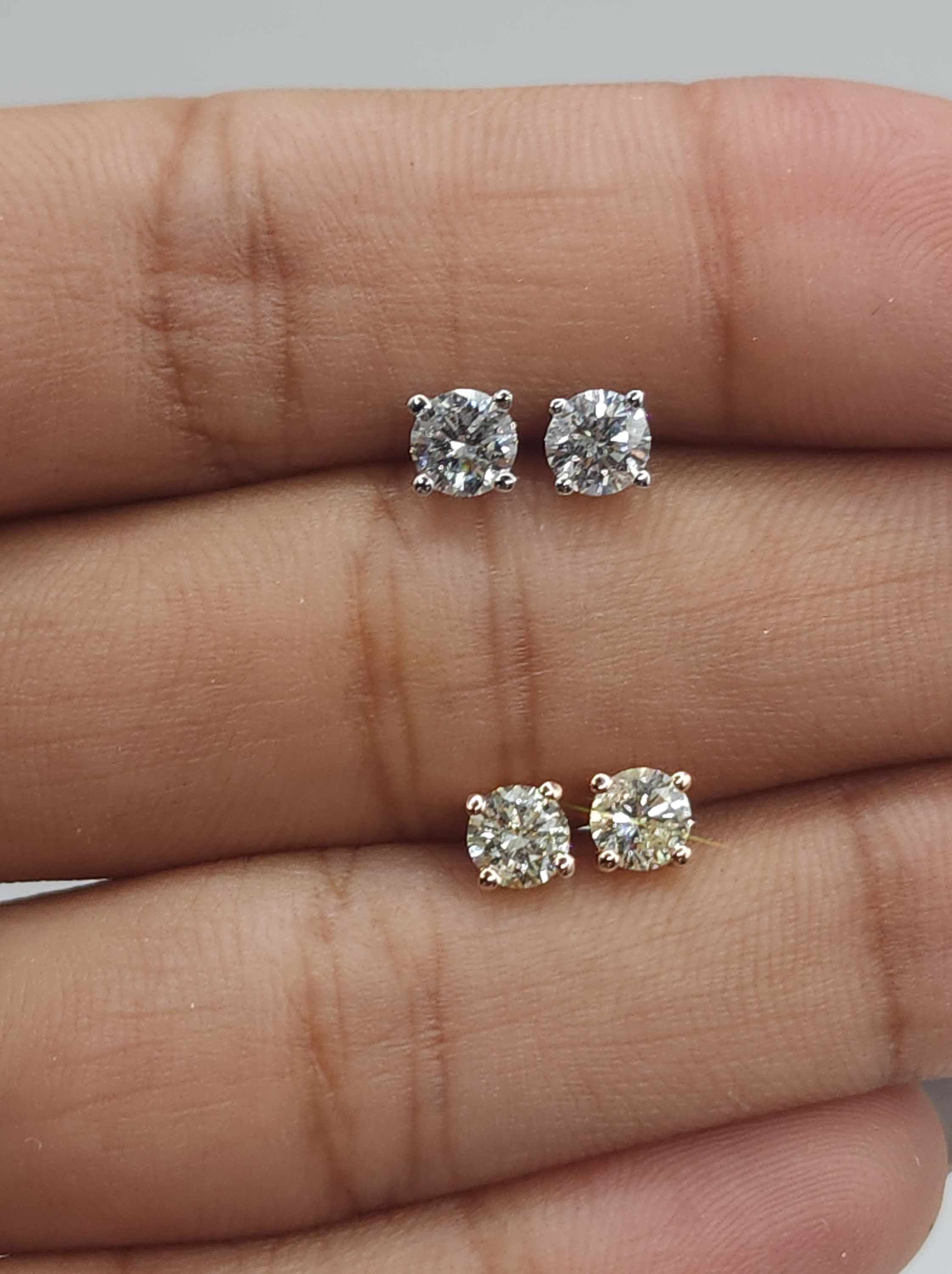 4 Prong Round Studs - Platinum, 1.00 Ct (12387) 4 Prong Round Studs - Platinum, 1.00 Ct (12387)