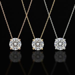 Collar solitario con diamantes cultivados en laboratorio y diamantes blancos engastados en oro de 14 quilates. imagen 12
