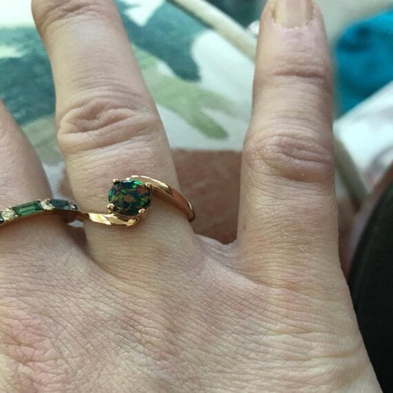14Kt Gold Black Opal & Diamond Round Design Ring 14Kt Gold Black Opal & Diamond Round Design Ring