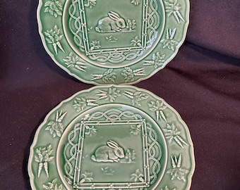 2 platos decorativos Bordallo Pinheiro Green Rabbit