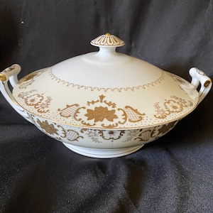 Empress China Anniversary Covered Vegetable Bowl