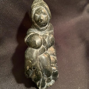 Vintage Inuit Soapstone Carving Eskimo #192432