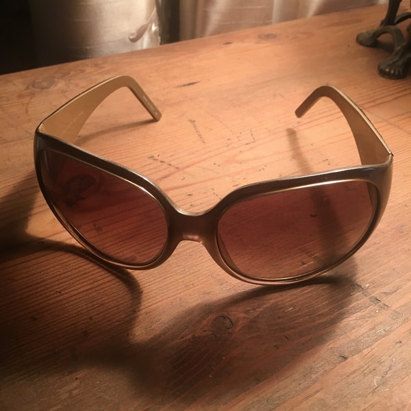 Fendi limited edition FS440 Sunglasses with orig case
