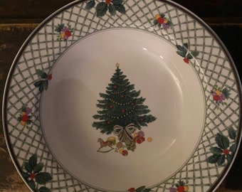 Mikasa Christmas Story Vegetable Bowl