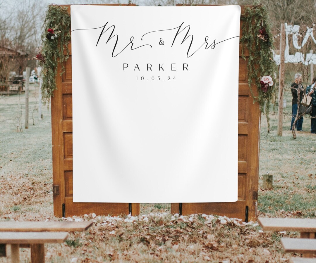 Script Mr and Mrs Wedding Backdrop, Elegant Wedding Decor, Engagement ...