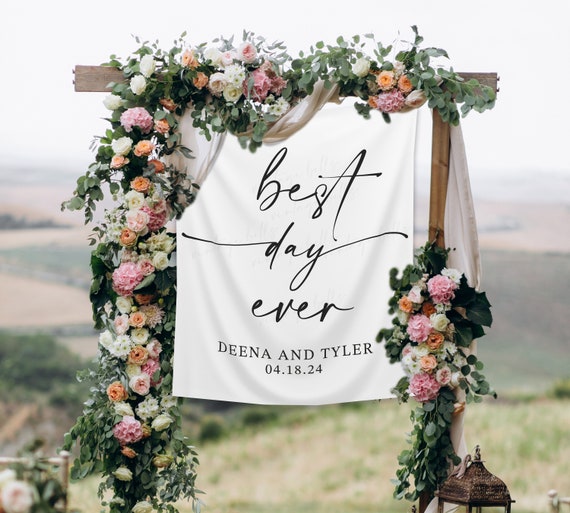 20 Amazing Hanging Greenery Floral Wedding Decorations for Your Reception -  Oh Best Day Ever