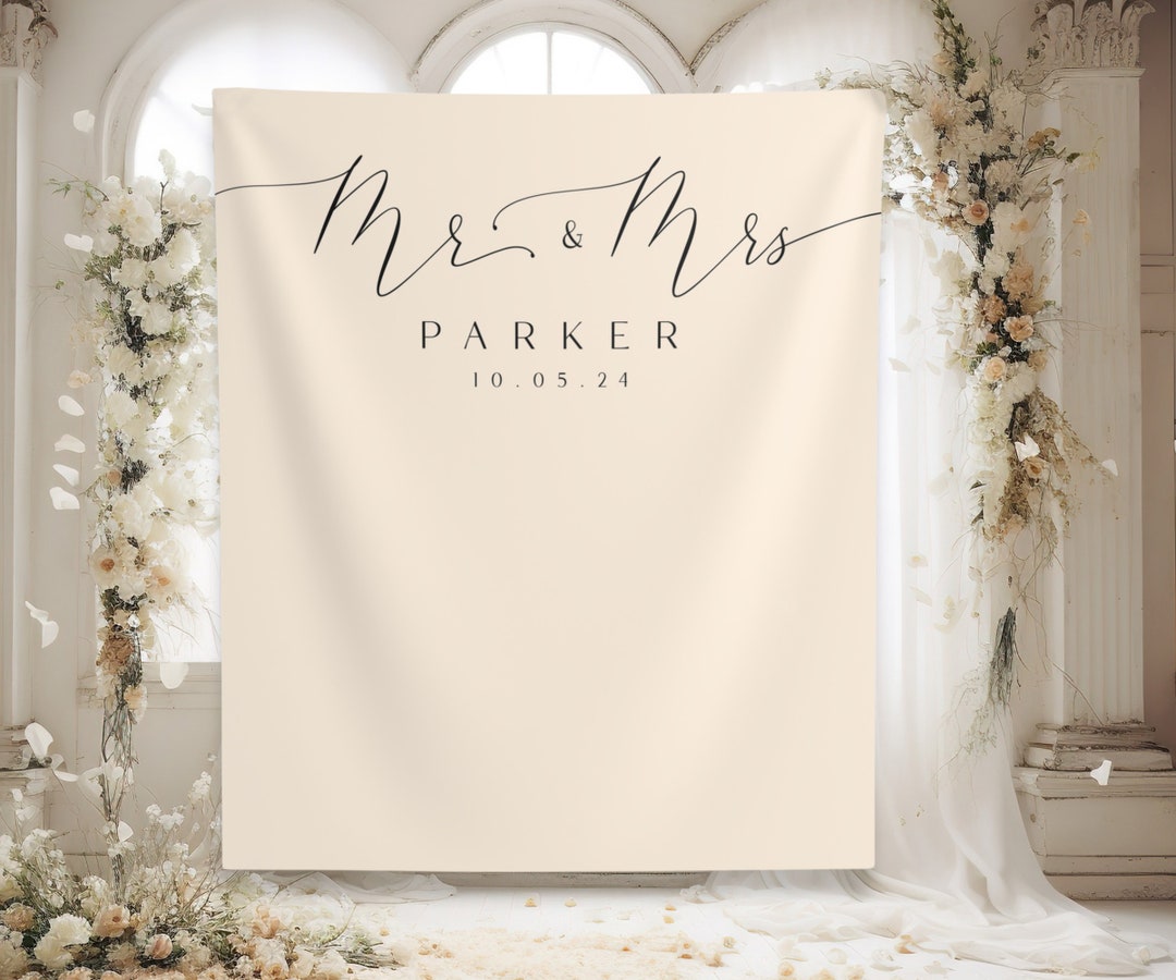 Elegant Mr and Mrs Wedding Backdrop, Script Wedding Backdrop, Custom ...