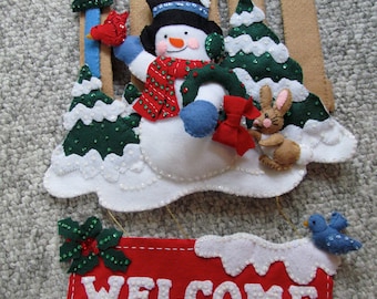 Welcome Friends Snowman Felt Wall Hanging Decoration Completed Handmade from Bucilla Kit
