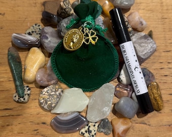 Luck Mojo Bag | Charm Spell Talisman for Attracting luck, Wealth, Success, Opportunities (spray included)