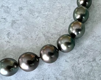 Tahitian South Sea Pearl necklace AAA+