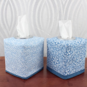 Reversible tissue box cover - Blue leaf / Blue snowflake