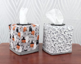 Reversible tissue box cover - Black and white kitties / Halloween print