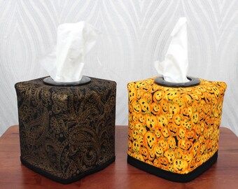 Reversible tissue box cover - Gold Paisley on Black / Halloween Jack 0'Lanterns