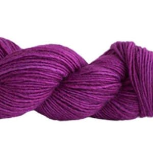 Manos Del Uruguay Silk Blend Yarn – Extra Fine Merino & Tussah Silk Blend – Elegant Shawls, Sweaters, and Accessories