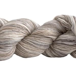 Manos Del Uruguay Silk Blend Yarn – Merino and Tussah Silk Blend –  for Shawls, Sweaters, and Accessories
