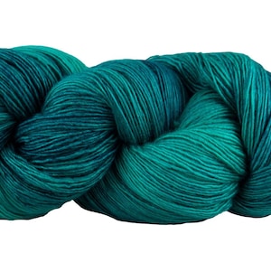 Manos Del Uruguay Fino Yarn – Merino Extrafine and Tussah Silk Blend – 450yds Hand-Dyed Fine Weight Yarn for Knitting and Crochet