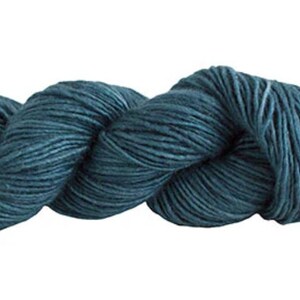 Manos Del Uruguay Silk Blend Yarn – Merino and Tussah Silk – for Elegant Shawls, Sweaters and Accessories