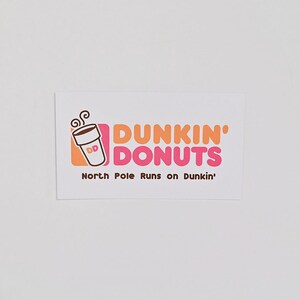 Dunkin Donuts Elfen Display Prop, Puppenkostüm, Elfenkleidung, Weihnachtself, Regal für Ihre Urlaubself, Elfenaccessoires und Requisiten Sign