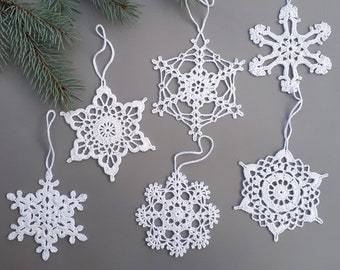 Weißer Weihnachtsschmuck, gehäkelte Schneeflocken, Weihnachtsdekorationen, Schneeflocken, Weihnachtsbaumschmuck, Winterhochzeitsbevorzugungen