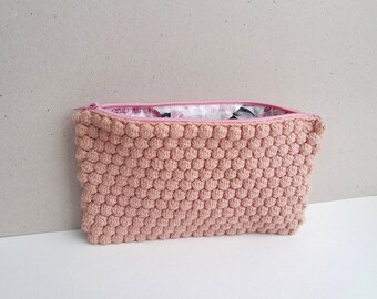 Crochet pouch, zipper pouch, makeup bag, small crochet bag