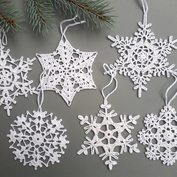 Snowflake ornaments, Crocheted snowflakes, Crochet appliques, Christmas ornament, White home decors