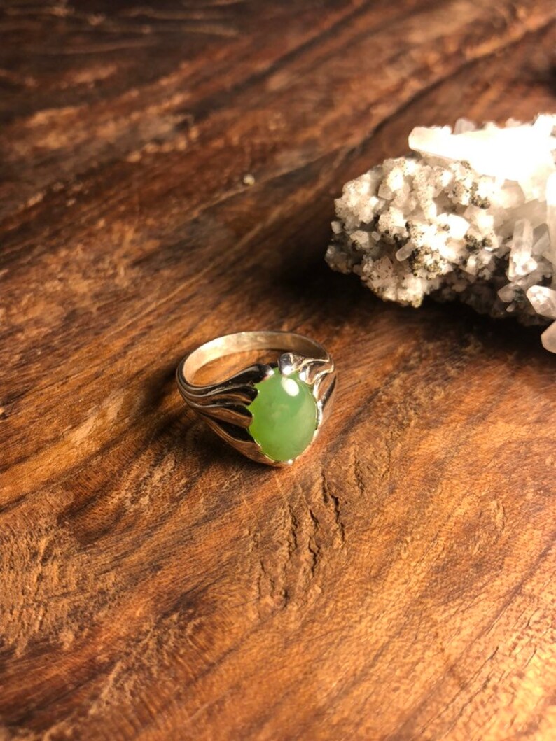 Wyoming apple green jade lost wax sterling silver ring Size 7
