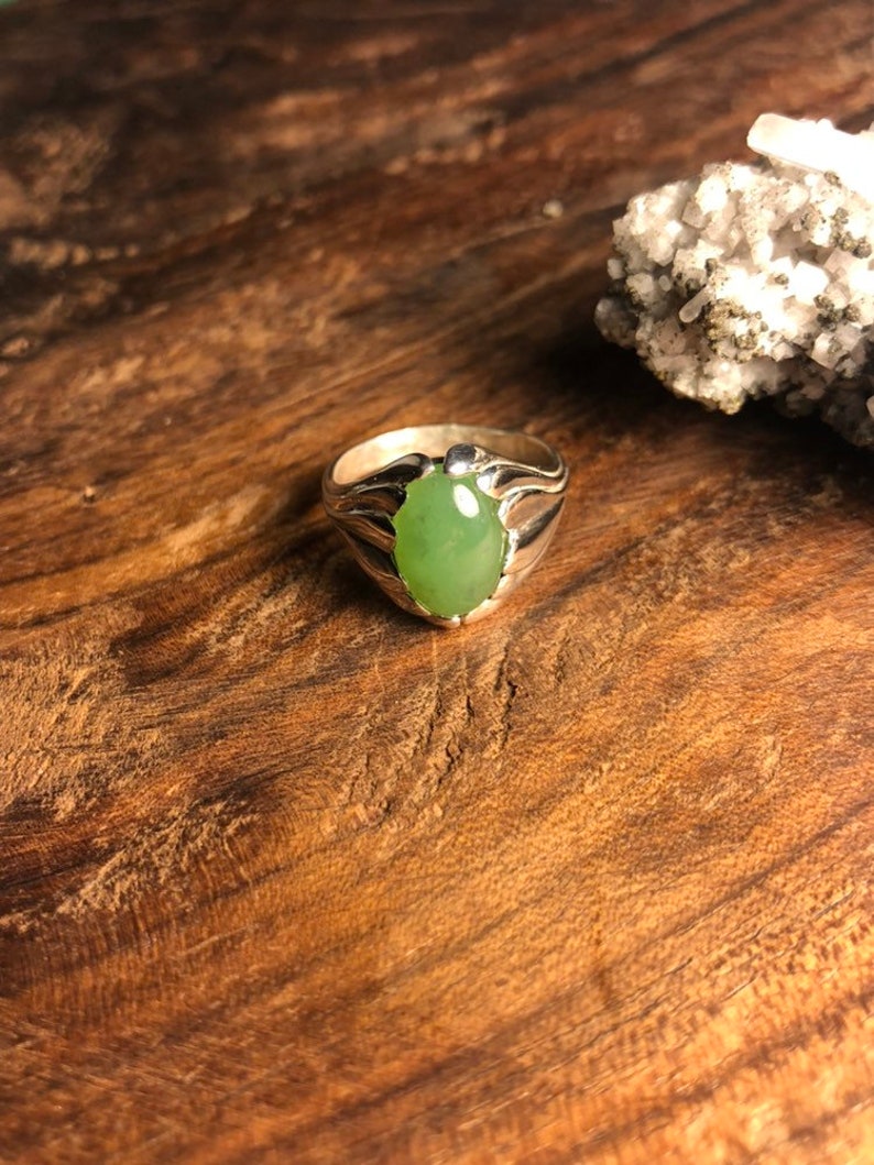 Wyoming apple green jade lost wax sterling silver ring Size 7