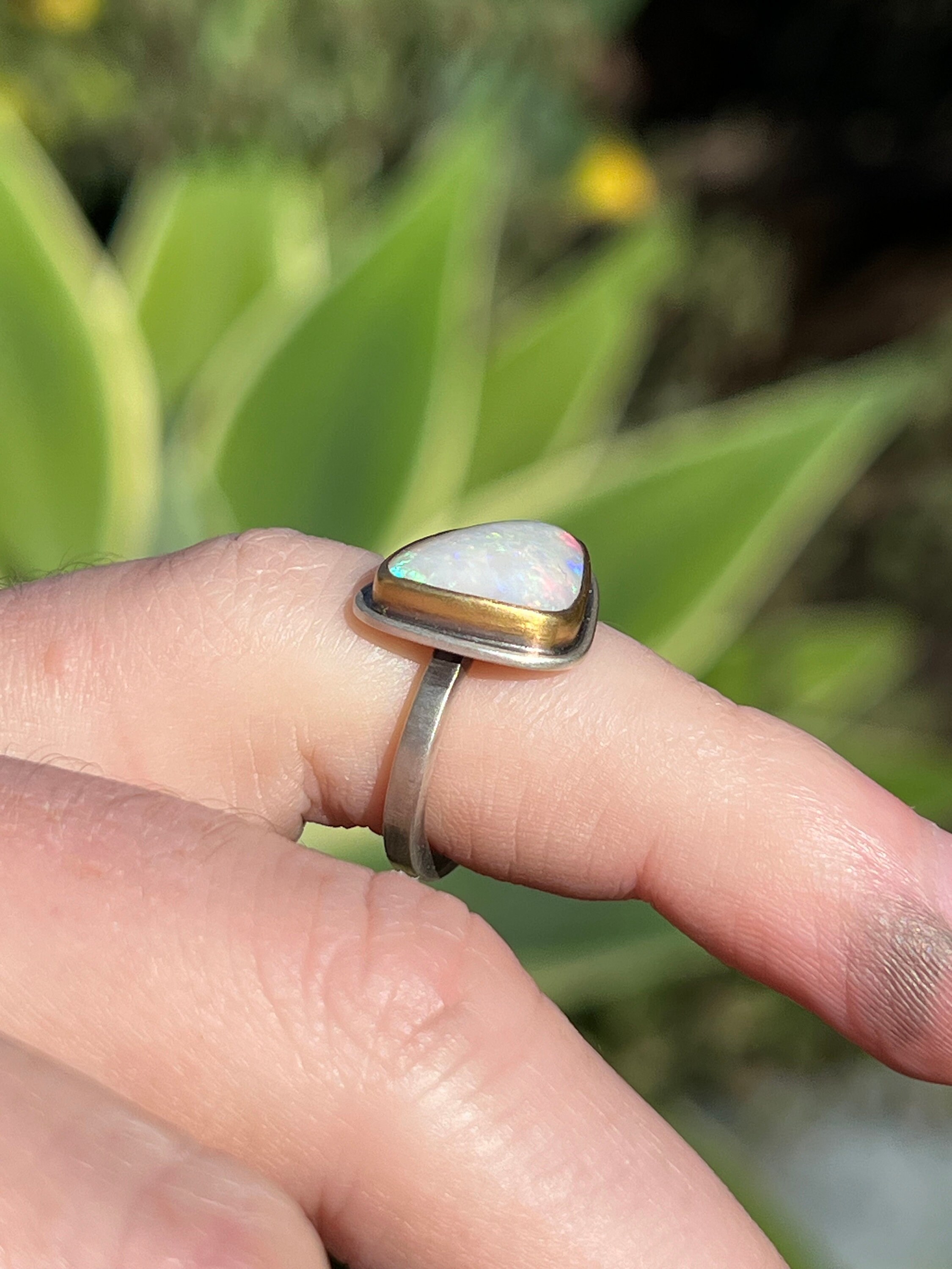 クーパーペディ オパールリング：22Kゴールド＆スターリングシルバー