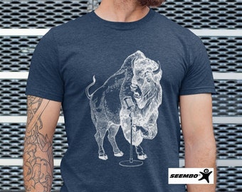 Bison Singing Karaoke T-Shirt: Funny Buffalo Music Tee