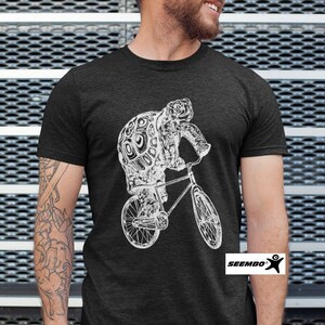 Turtle Cycling T-Shirt: Men&#39;s Tri-Blend Bicycling Shirt