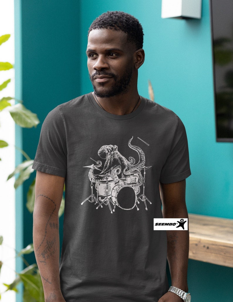 Octopus Playing Drums T-Shirt for Men Funny Drummer Dad Gift Drum Player Music Lover Tshirt Drumming Musician Shirt Ocean Graphic Tee SEEMBO imagem 1