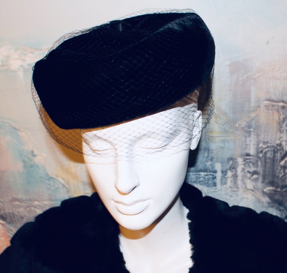 Clover Lane Vintage Unisex Black Beret Hat with Me