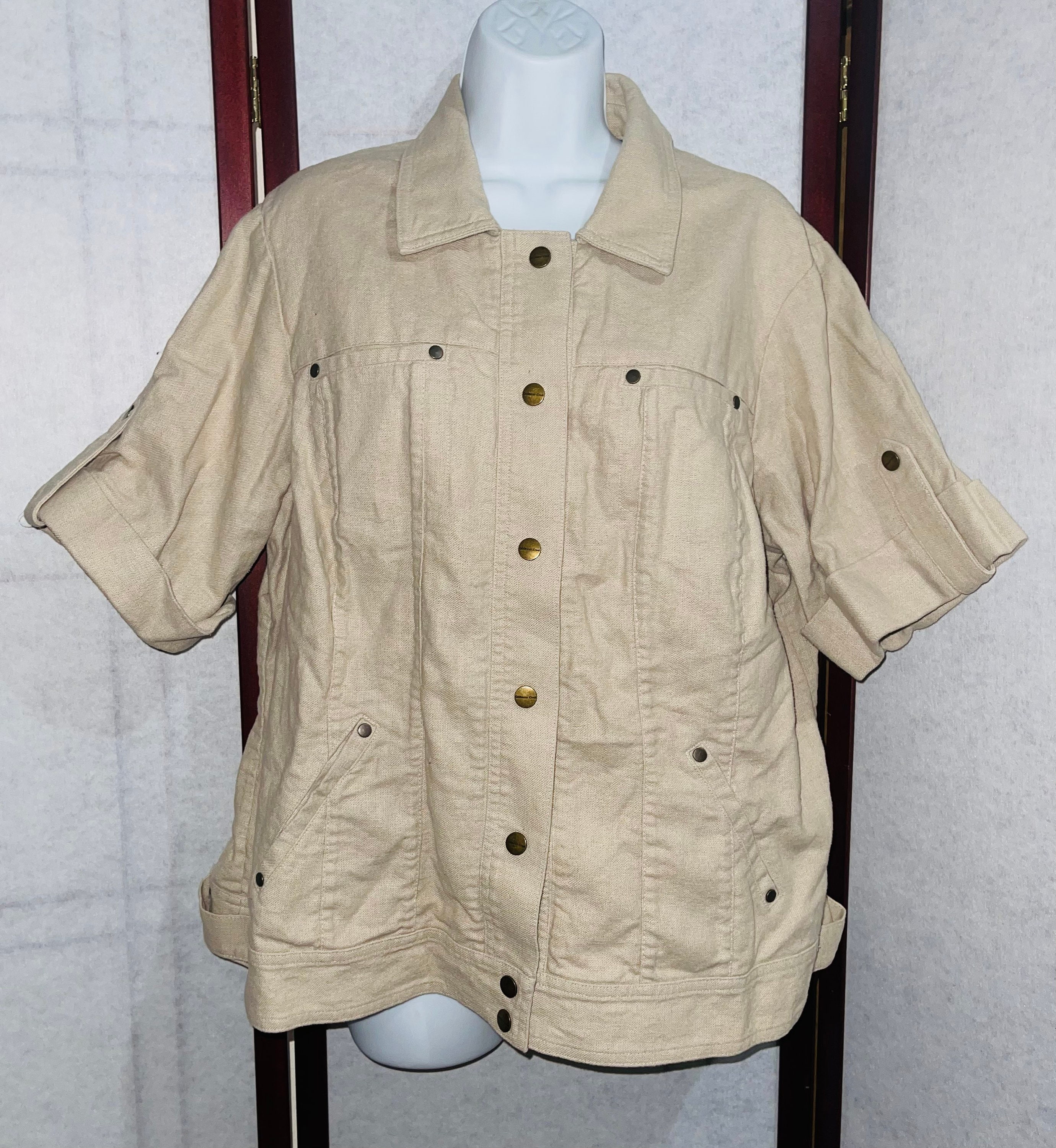 khaki short sleeve jacket