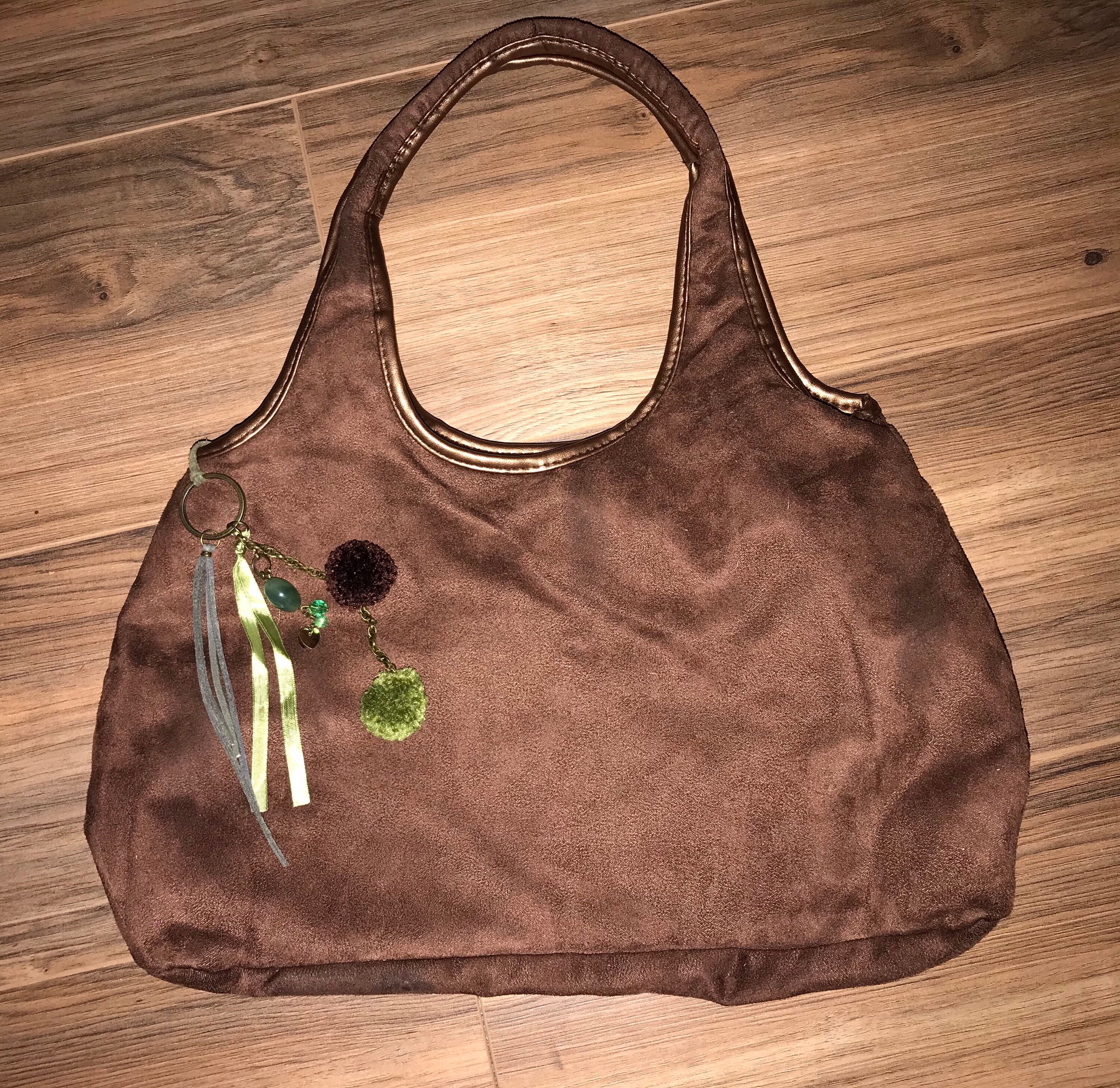 brown purse canada