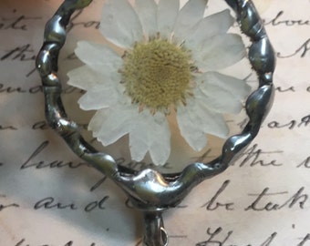 Daisy necklace