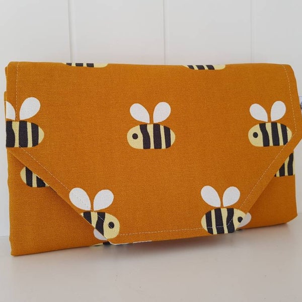 Pochette pour tapis à langer Bumble Bee avec poche pour lingettes - sac à langer - pochette à couches - pochette à couches - tapis à langer - portefeuille à couches