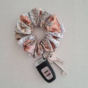 Llavero de pulsera Retro Floral Scrunchie - llavero scrunchie - llavero Scrunchie
