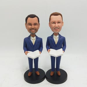 Custom Officiant Bobble head, Wedding Officant Proposal, Handmade wedding officiant gifts, Personalized gifts for wedding officiant -K780