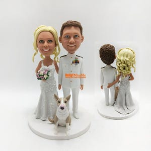 Couple bobblehead with dog | bobblehead couples | bobblehead wedding cake topper | wedding toppers | Unique wedding gift ideas  -K009