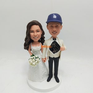 Custom Wedding Cake Topper Bobblehead: Personalized Bride and Groom Figurine