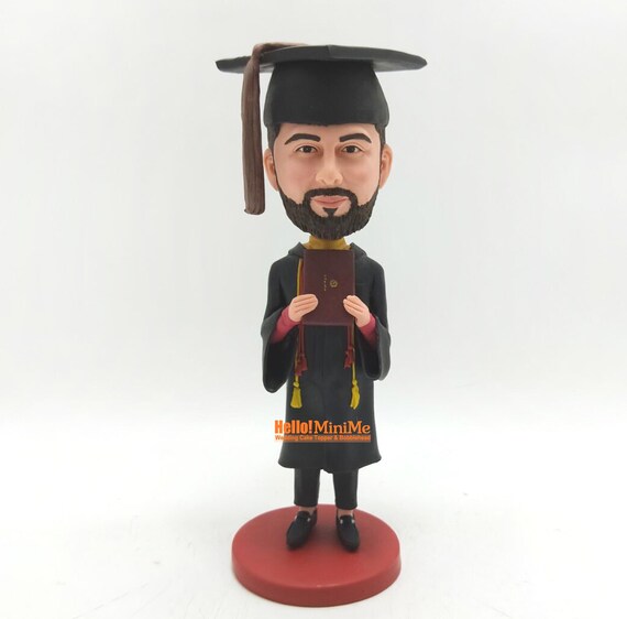 Bobblehead Personalizzato Fatto A Mano - Statuina Con Testa Oscillante, Base In Legno, Regalo Originale