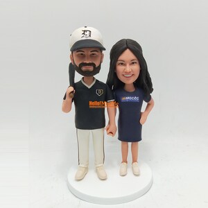 Custom Couple Bobbleheads Wedding Topper - Custom Wedding Topper Figurine - Wedding Cake Topper Figurines - Wedding Proposal Gifts - K656