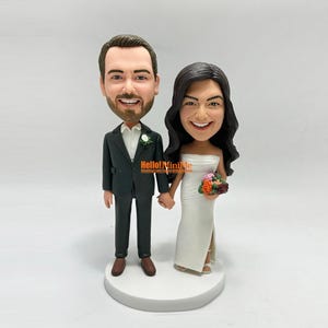 Custom Wedding Cake Topper: Personalized Couple Bobbleheads