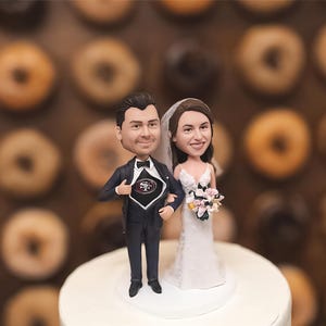 Custom wedding Cake topper figurine, Custom couple bobblehead, Personalized Wedding toppers, cake topper bride and groom figurine -K474
