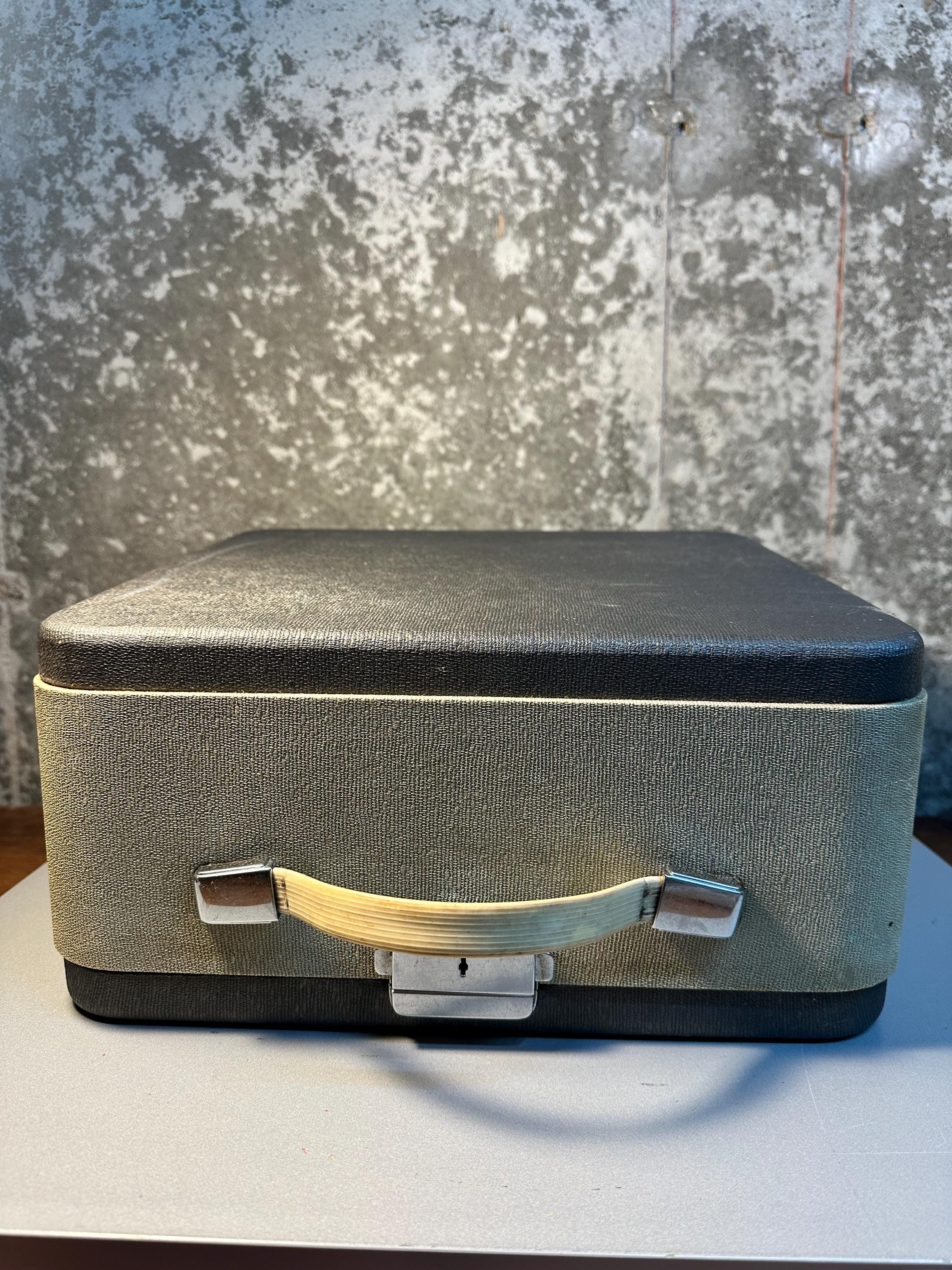 ヴィンテージ オリンピア SM9 タイプライター - Etsy 日本