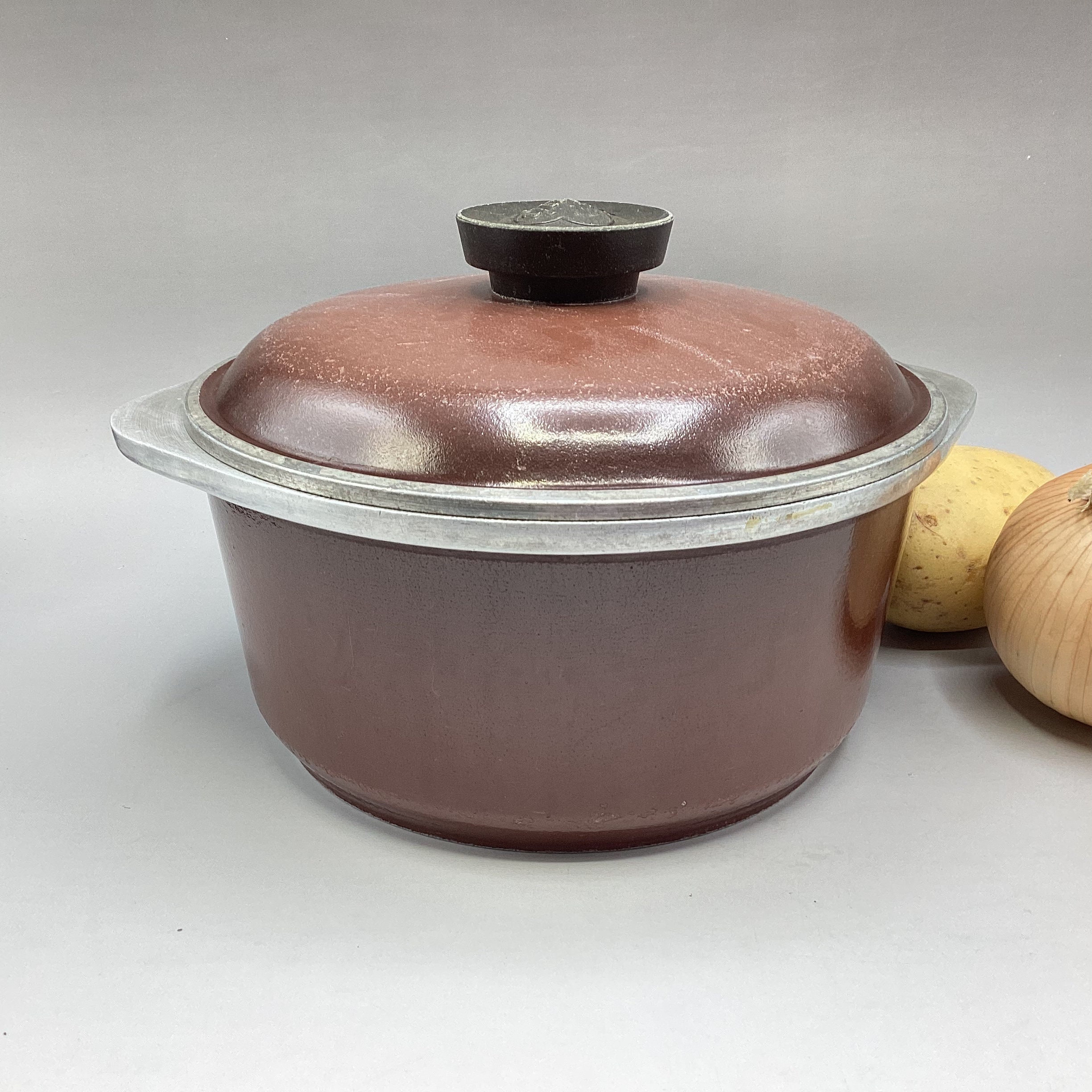 Wear Ever Aluminum USA 4 Quart Dutch Oven Stock Pot 1294 Trivet