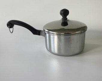 1 Qt. Vintage Farberware Saucepan with Lid