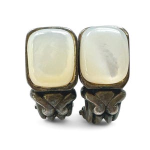 Vintage Sterling Silver Stud Earrings * Mother of Pearl